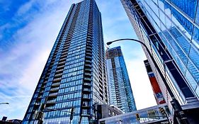 Spectacular Skyline Views - Downtown Montreal - Luxury Condo & Penthouse