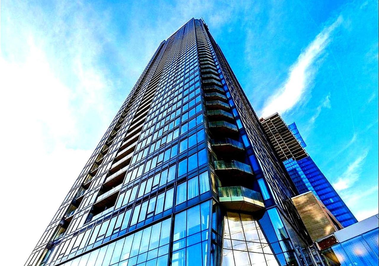 Spectacular Skyline Views - Downtown Montreal - Luxury Condo & Penthouse Exterior photo